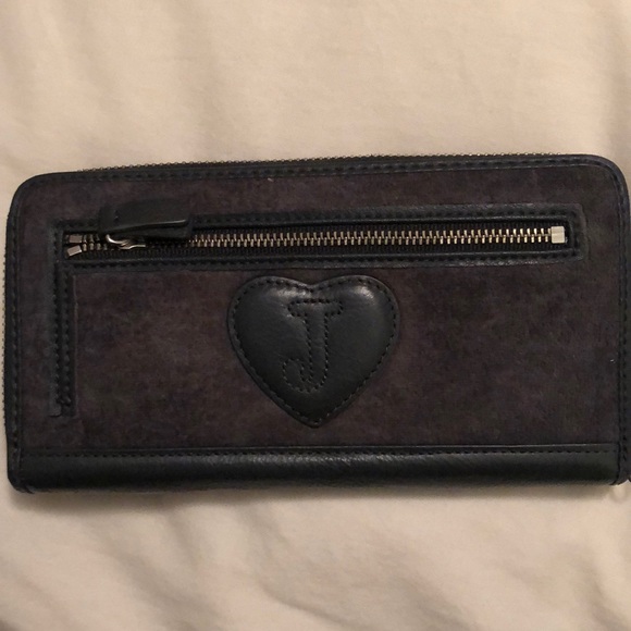 Juicy Couture Wallet - Picture 2 of 3
